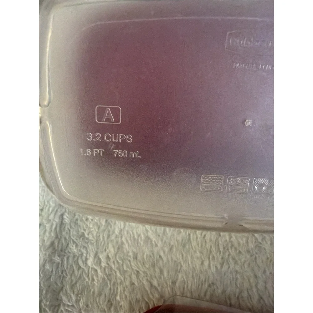 Rubbermaid Food Storage Containers 3.2, 3.2 2.1Cup W/ Red Lids Set of 3 Made USA
